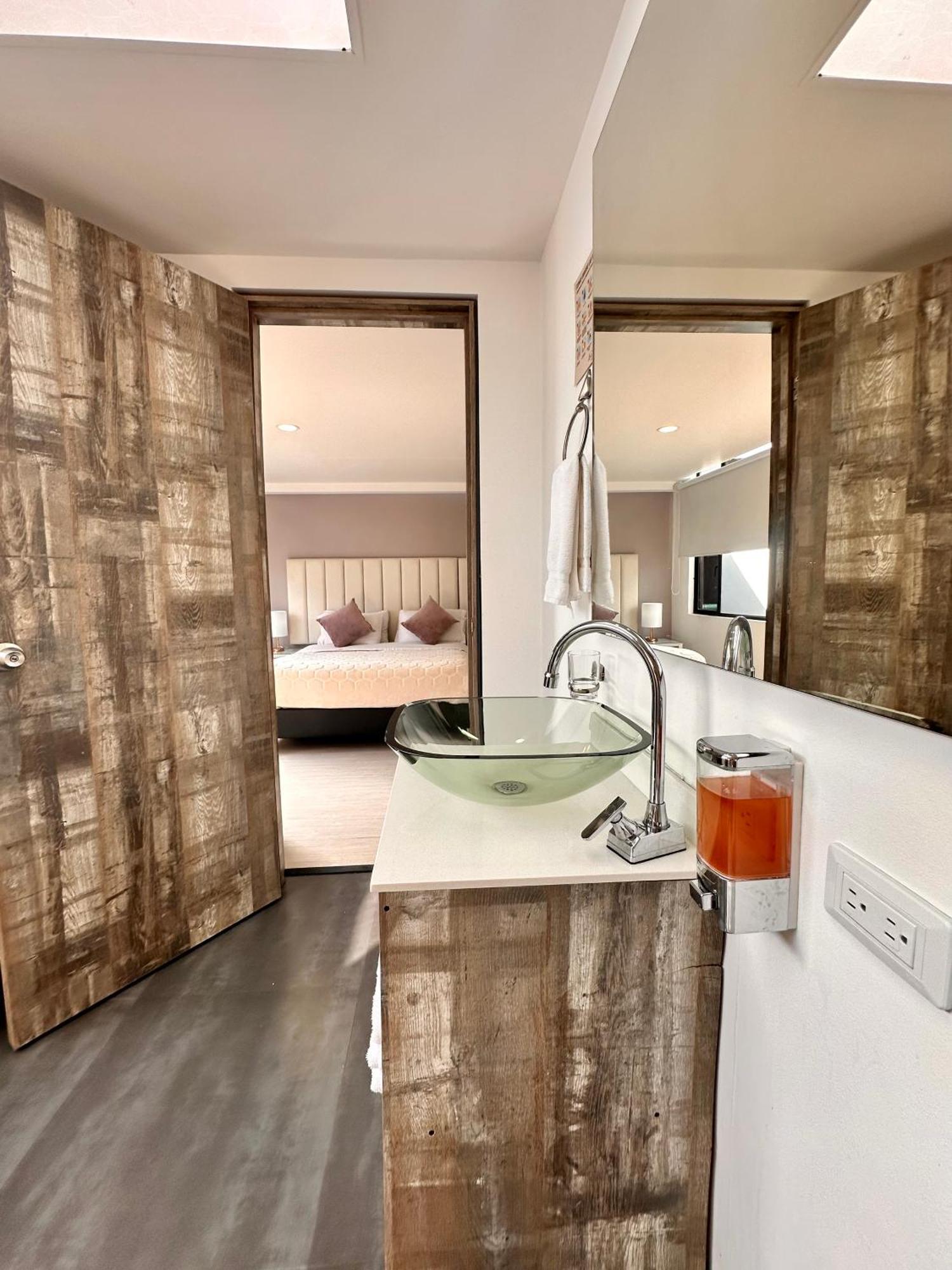 Agora Boutique Hotel 3*